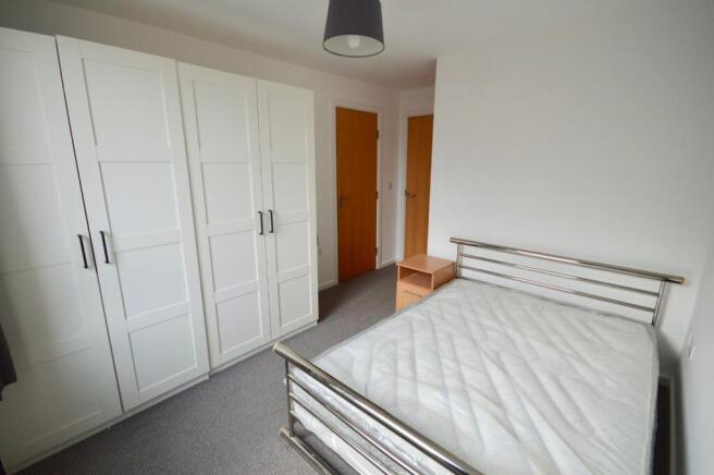 2 bed Flat to rent Image 8