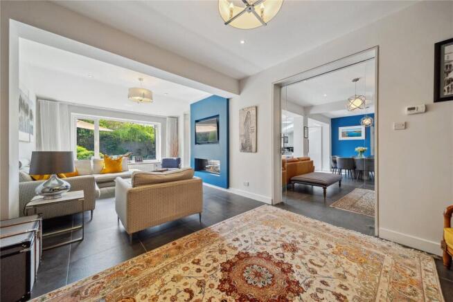 4 bed Detached for sale Image 10