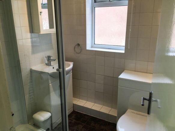 SHOWER ROOM