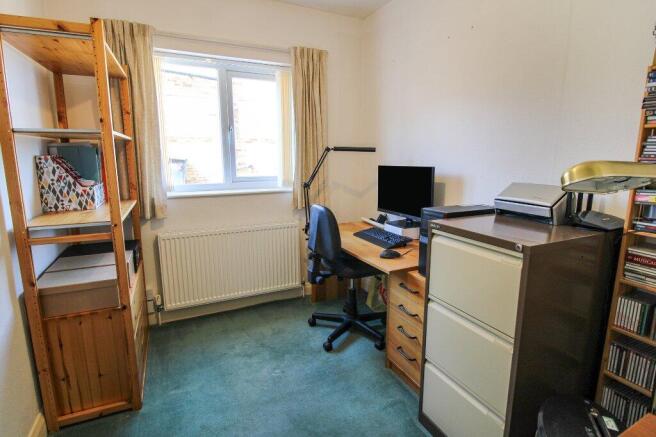 3 bed Semi-Detached for sale Image 9