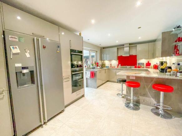 Kitchen/Breakfast Room