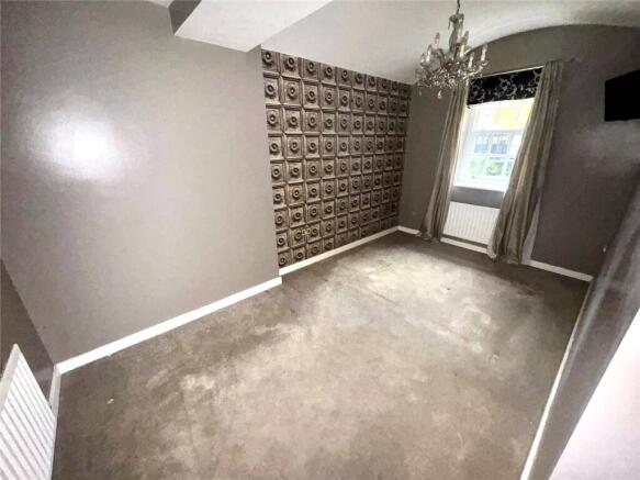 1 bed Flat for sale Image 5