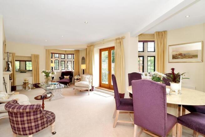 Living/dining room