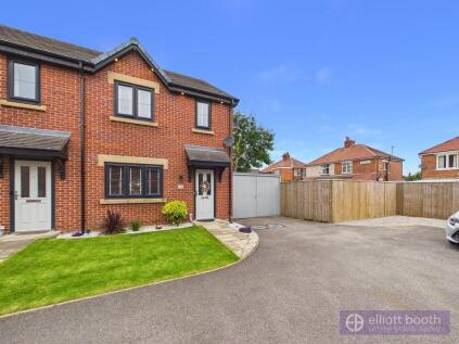 15 Highfield Gardens