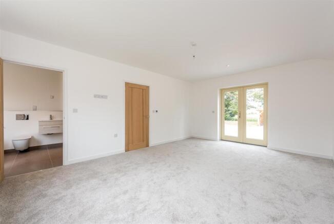 8313405-interior12.jpg