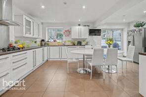 165, Chestnut Avenue, Walderslade, Chatham ME5 9BH