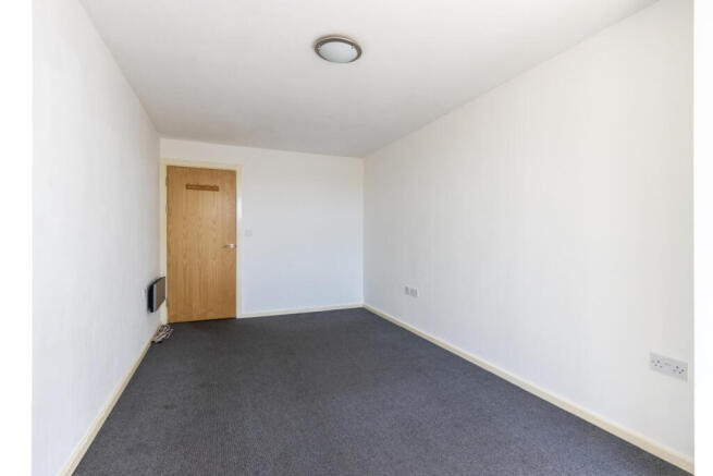 2 bed Flat for sale Image 7