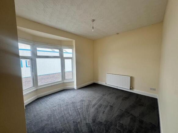 2 bed Terraced to rent Image 10