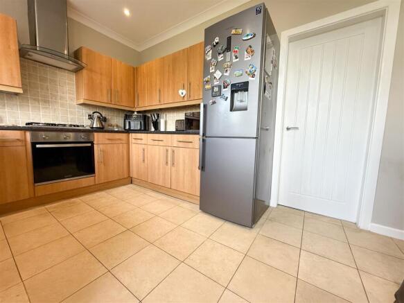 KITCHEN DINING ROOM