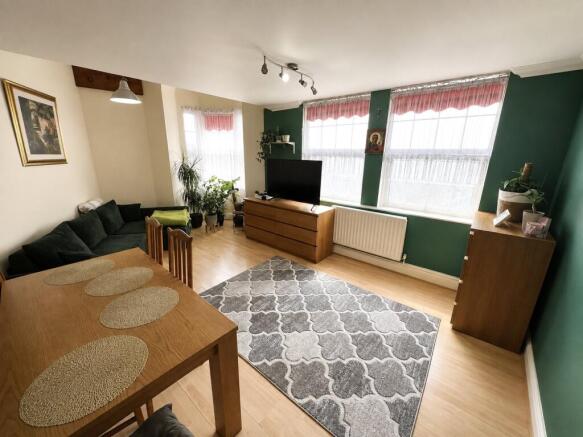 Living Room/Bed 3