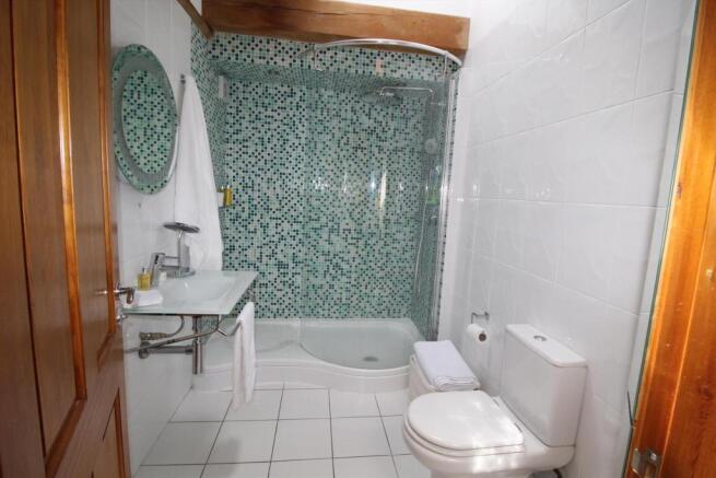 Bed 3 En-Suite