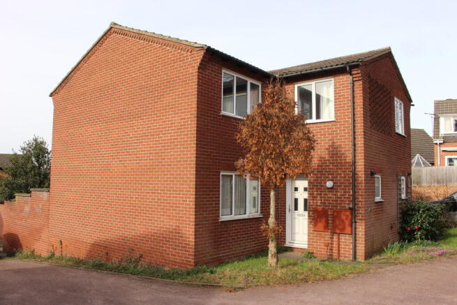 3-bed semi-detached on Church Mews, Spondon, £150,000