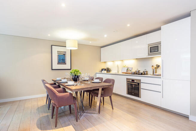 3 bed flat to rent Merchant Square, Paddington W2