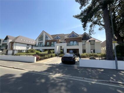 Seascape, 27 Wharncliffe Road, Highcliffe, Dorset, BH23