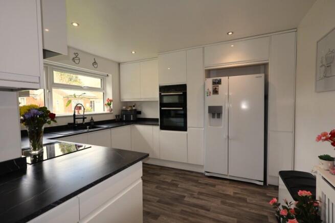 Mod. Fitted Kitchen 
