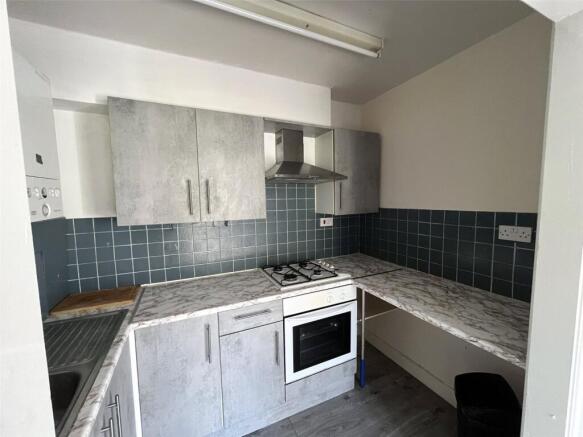 2 bed Apartment for sale Image 6