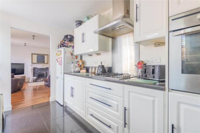 3 bed House for sale Image 5