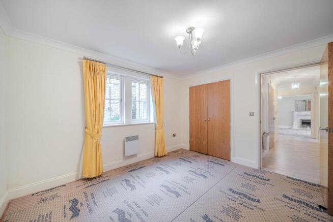 2 bed Flat for sale Image 8