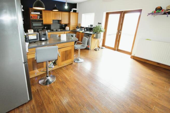 KITCHEN/DINER