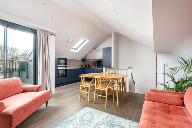 2 bed Flat for sale Image 8
