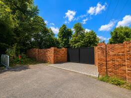 1, Furze Cottages, Denham Road, Iver SL0 0PN