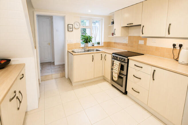 Kitchen - angle 1
