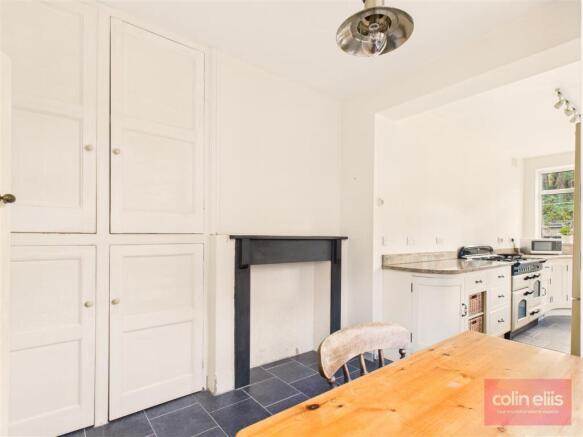 3 bed Semi-Detached for sale Image 8