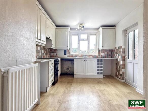 KITCHEN / DINER