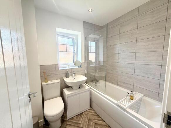 2 bed Semi-Detached for sale Image 12