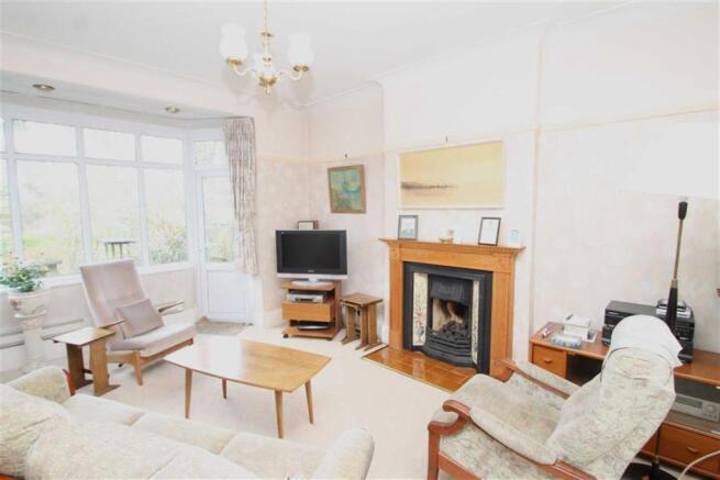 Rear Reception/Livin