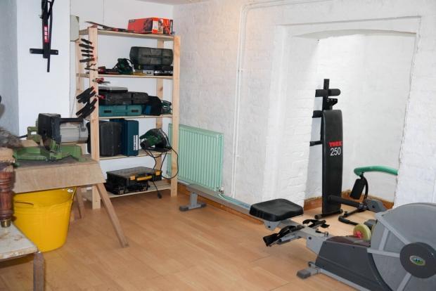 Photo 8