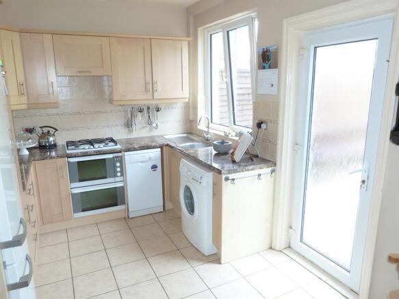 KITCHEN DINING ROOM IMAGE TWO