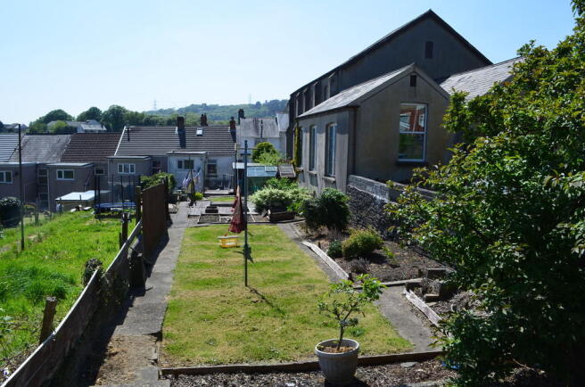 Photo 10