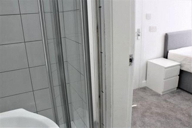3 bed Town House to rent Image 10
