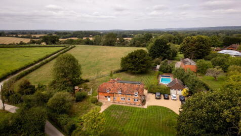How Green Lane, Hever, Edenbridge, TN8 7PT