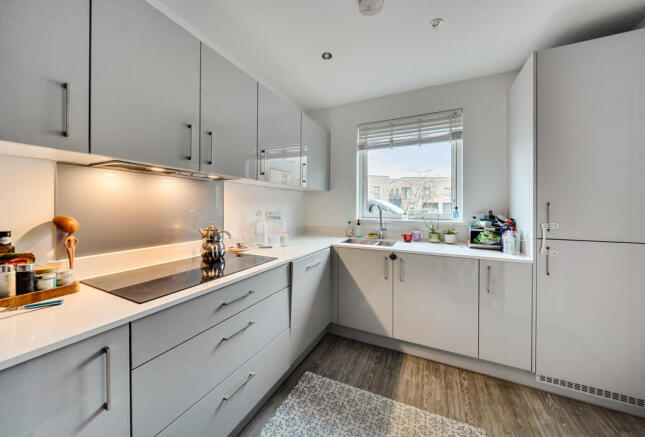 1373195-19-6901eb...