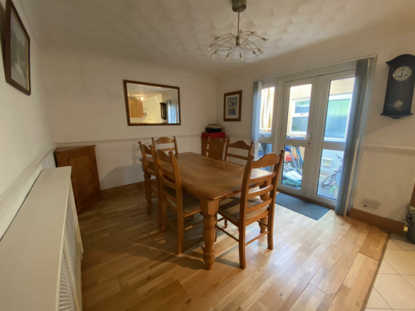 OPEN PLAN DINING KITCHEN