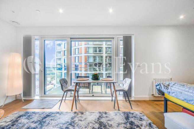 Living/Sleeping Area