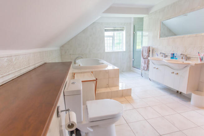 En-suite Bathroom