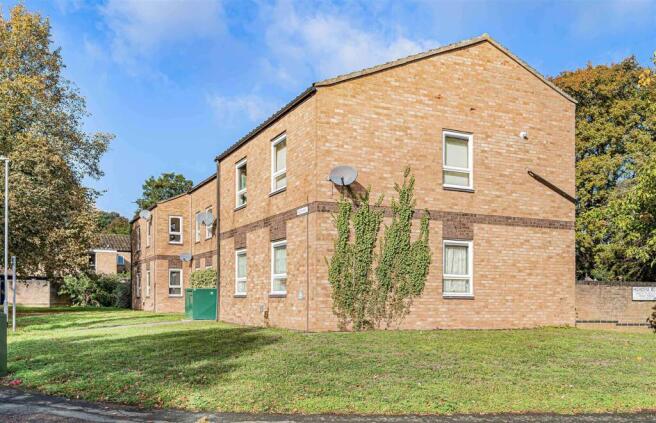 2-bed flat on Bliss Way, Cambridge, CB1, £240,000