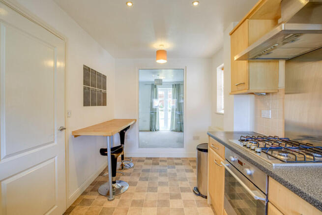3 bed Town House for sale Image 9