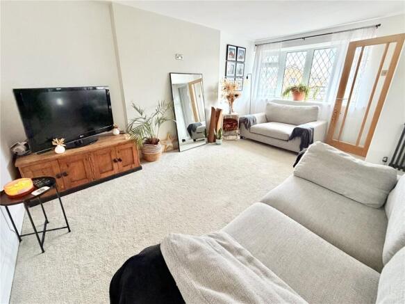 Charlton Drive, High Green, Sheffield, S35 photo 4