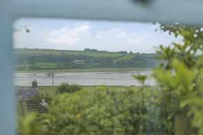 White Lodge, Stoneway Road, Laugharne, Carmarthen SA33 4SU