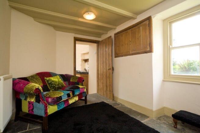 Entrance Snug