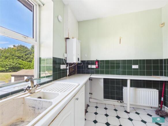 2 bed Apartment for sale Image 12