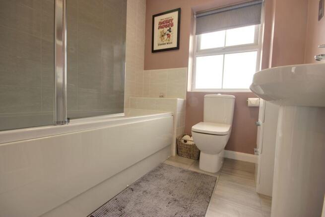 Bathroom (Bathroom)