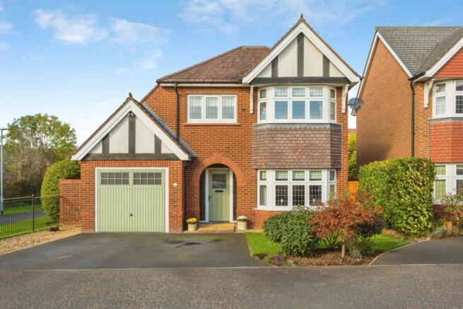 3-bed detached on Bradfield Close, Leyland, Lancashire, PR25, £395,000