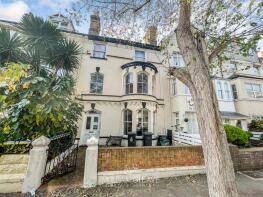 Flat 10, 21 23 Rhosyn Apartments, Chapel Street, Llandudno LL30 2SY