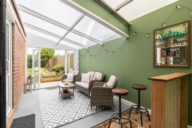 3 bed Semi-Detached for sale Image 9