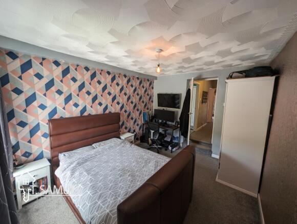 Bedroom 1a